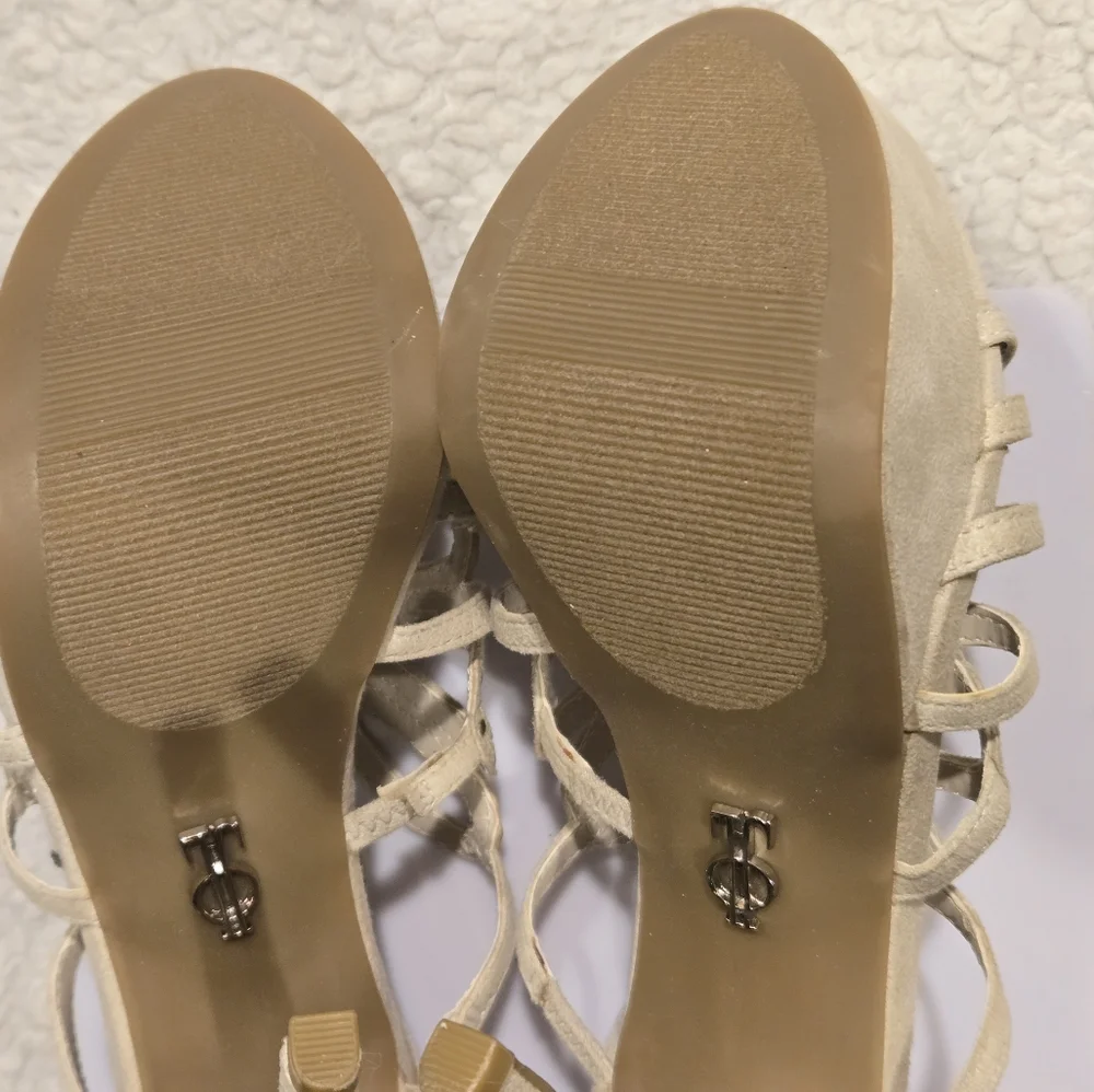 Jennifer Lopez Platform Heels Size 7.5